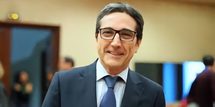 José María Chiquillo toma posesión como cónsul honorario de Uzbekistán en Valencia