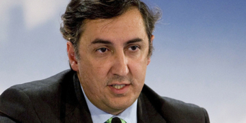 El responsable de Exteriores del PP presenta ‘Reflexiones desde fuera de la muralla’