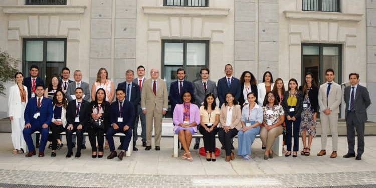Fernández-Trigo inaugura el Programa de jóvenes líderes iberoamericanos de la Fundación Carolina