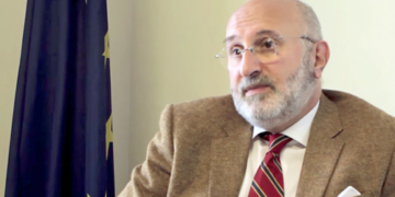 El diplomático Fernández Trigo controla la Conselleria catalana de Exteriores