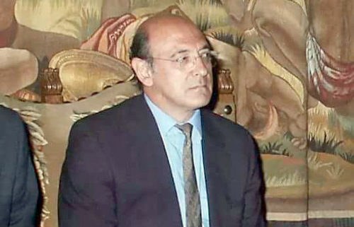 Dastis cesa a un cónsul español por «negligencias» en el desempeño de su cargo