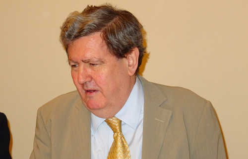 El director del Cervantes, en Bruselas para impulsar el español en la UE