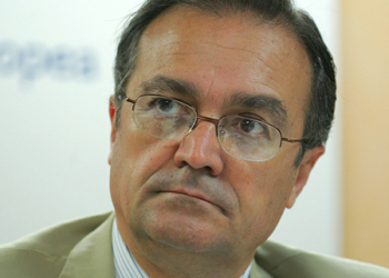 De Laiglesia viaja a Caracas, mientras España convoca al embajador venezolano