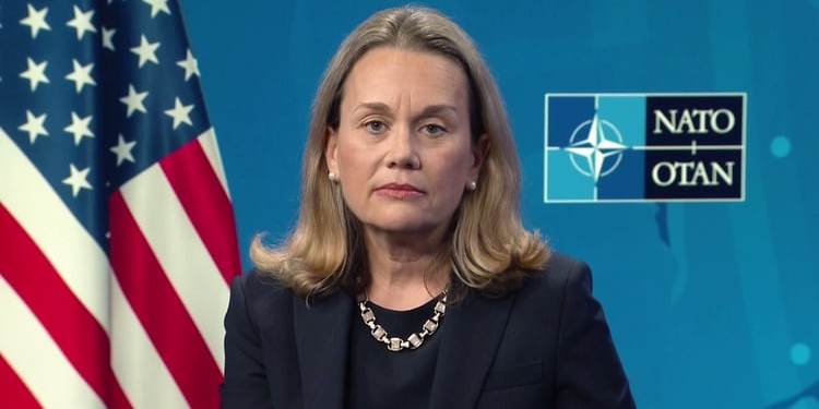 La embajadora de EEUU ante la OTAN pide a España gastar el 2% del PIB en defensa