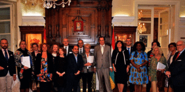 El jurado de los Premios escolares 2018, reunido en el Centro Riojano de Madrid.