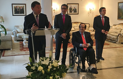 Kazajistán condecora a dos parlamentarios y al anterior embajador en Astaná