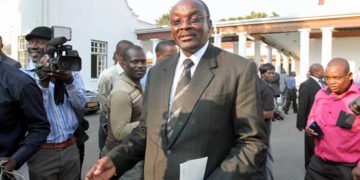 El vicepresidente del Zimbabue post Mugabe busca apoyos en España