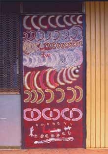 Se expone el arte aborigen australiano en ‘Las Puertas de Yuendumu’