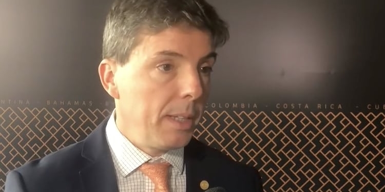 Argentina reivindica las relaciones con España pese a los «enfoques políticos» distintos de Sánchez y Milei