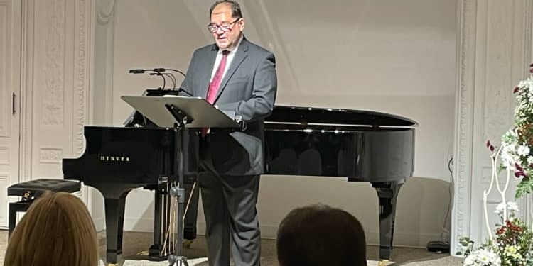 El embajador Maris Klisans durante su intervención./ Fotos: AR