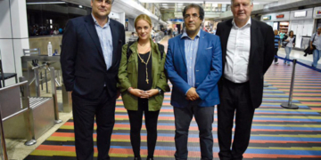 España ve «lamentable» que Maduro impida a Tintori viajar a Europa