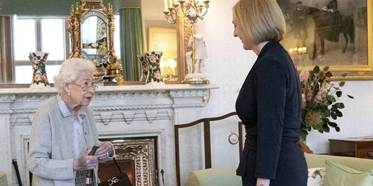 Felipe VI destaca el «sólido y valioso» legado de Isabel II para las generaciones futuras