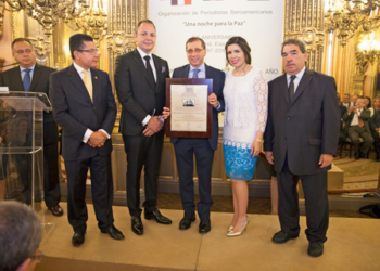 Luis Ayllón, editor de The Diplomat, elegido Personalidad Iberoamericana del Año