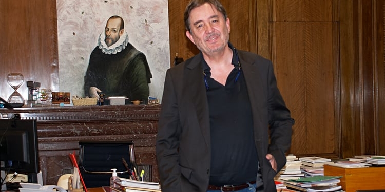 Luis García Montero: «No hay nada más poético en la cultura que el dinero»