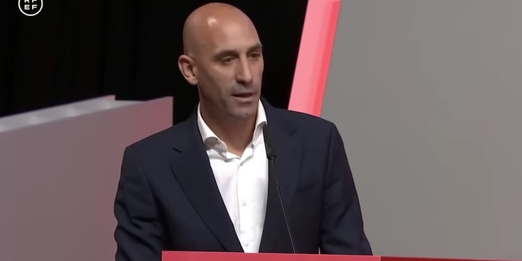 La FIFA suspende a Rubiales mientras se tramita su expediente disciplinario