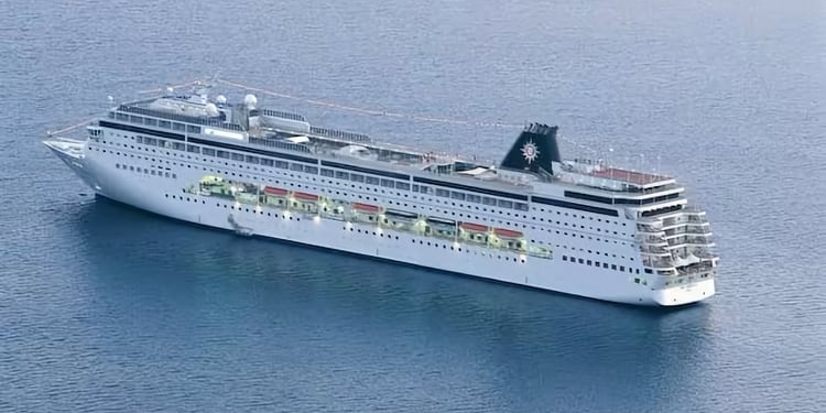 Retenido un crucero en Barcelona por problemas en los visados de 69 pasajeros bolivianos