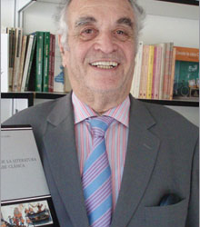 Homenaje al poeta Mahmud Sobh en el Instituto Egipcio de Estudios Islámicos