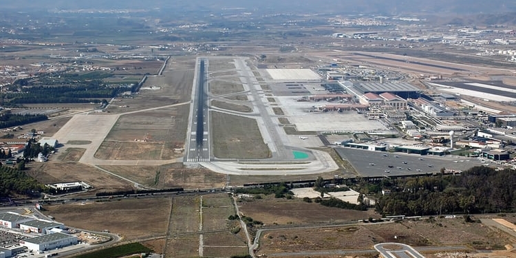 El Gobierno acepta que pasajeros de Gibraltar a Londres puedan tomar el avión en Málaga