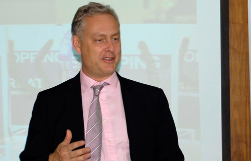 Manley asegura que la visita de los Reyes al Reino Unido reforzará los lazos con España