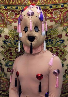 ‘Maquillarse en la oscuridad’, de Mehryl Levisse, en el Instituto Francés