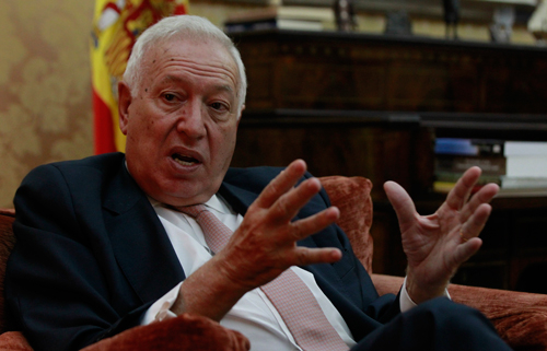 Margallo trata hoy en la Santa Sede la situación de Venezuela