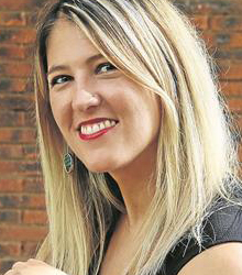 Música de raíces españolas con el piano de María Dolores Gaitán