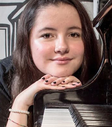 Recital de piano de la joven María Hanneman en Casa de México