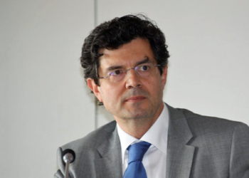 Un profesor de RR.II de la Complutense trabajará en Exteriores hasta 2018