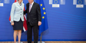 España elogia el trabajo de los negociadores europeos en el acuerdo sobre el Brexit