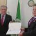 El embajador de la Liga Árabe, condecorado por el Cuerpo de la Nobleza asturiana
