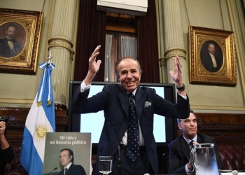 El Gobierno recuerda que Menem contribuyó a “afianzar los lazos con España”