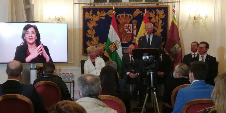 El Centro Riojano de Madrid celebra su 120 aniversario entre amigos