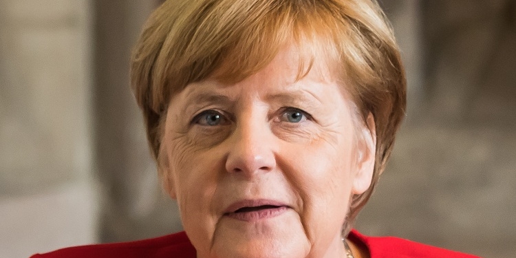 Merkel recibe el Premio Carlos V de Yuste por su “firme defensa de la integración europea”