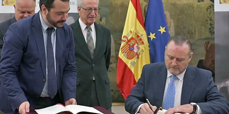 El acuerdo tiene como objetivo la promoción y difusión de la cultura española en el exterior./ Foto: @MAECgob