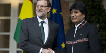 El Rey Felipe VI y Rajoy recibirán el viernes a Evo Morales en Madrid