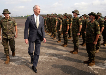 Transparencia Internacional propone formar a los militares contra la corrupción