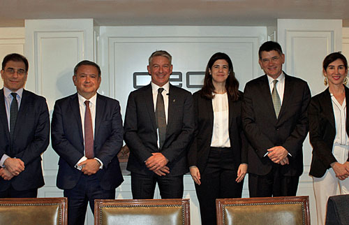 Los participantes en el encuentro, en la sede de la CEOE./ Foto: CEOE