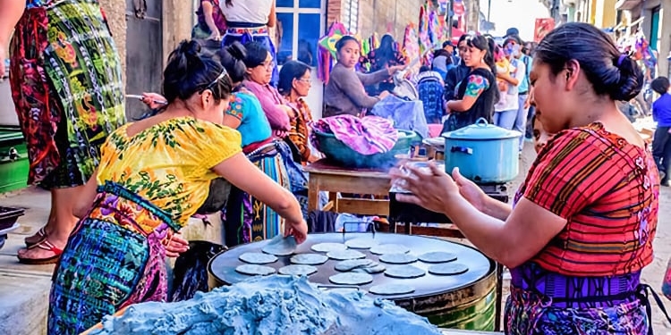La OMT apuesta por la mujer como uno de los ejes del reinicio del turismo