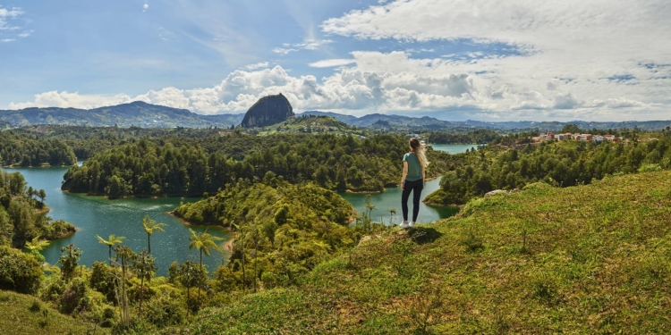 Los ganadores tendrán acceso a un curso en inglés y en formato digital de la UNWTO Tourism Online Academy. Foto: OMT