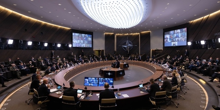 La OTAN despliega nuevas fuerzas en el este pero España no anuncia más efectivos