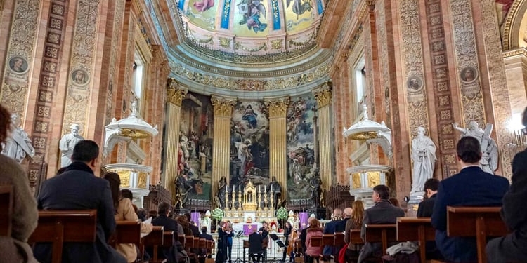 Albares preside el concierto del 250 aniversario de la Obra Pía de los Santos Lugares