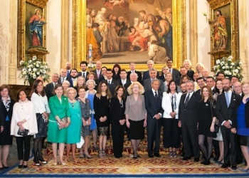 El Cuerpo de la Nobleza de Asturias condecora a los embajadores de Polonia y Japón