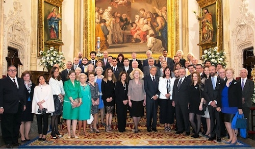 El Cuerpo de la Nobleza de Asturias condecora a los embajadores de Polonia y Japón