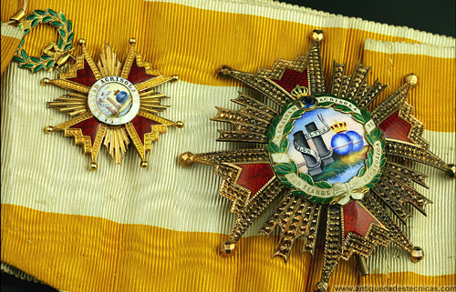 La Orden de Isabel la Católica se exhibe en su bicentenario