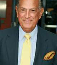 Presentado el Premio al Emigrante Dominicano Sr. Oscar de la Renta