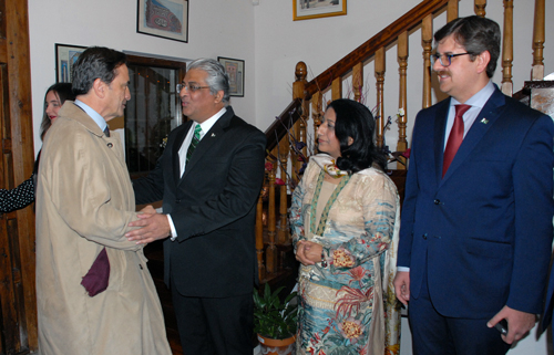 Intensificar la relación con España, objetivo del nuevo embajador de Pakistán