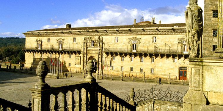 Arte y fervor popular en la Plaza Mayor