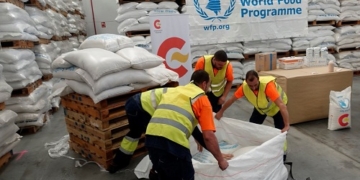 La base de la ONU en Las Palmas prepara su primer envío de alimentos al este de África