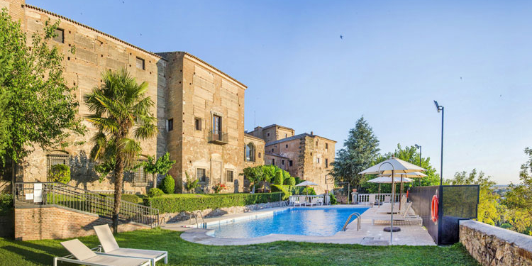 Sumergidos entre paredes con historia