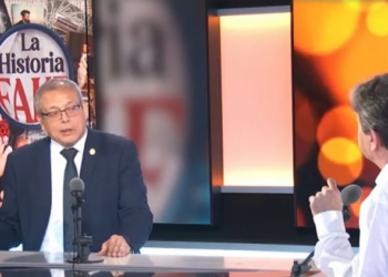 Éxito en Francia de la gira europea del ex primer ministro peruano Pedro Angulo